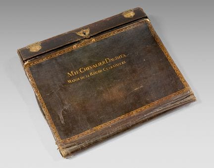 Cartera-escritorio del comandante Daudiés, de marr