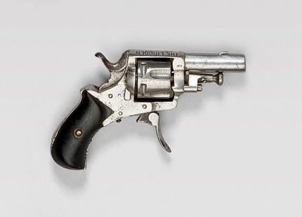 Piccolissimo revolver Bull Dog detto “Puppy”, a pe