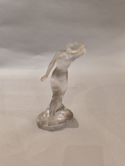 Lalique France. Nu Féminin. Verre moulé pressé (ac
