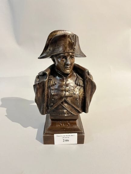 Buste de Napoléon Premier en régule patiné, marqué
