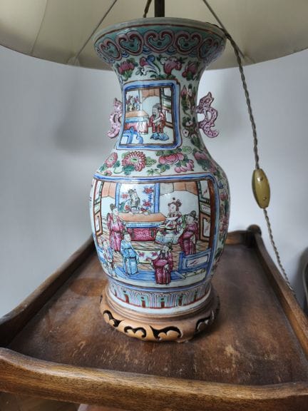 CANTON
Potiche montée en lampe en porcelaine à déc