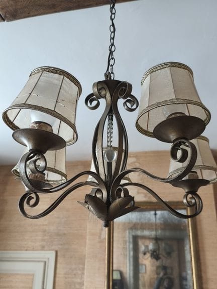 Set composto da una coppia di applique, un’altra a