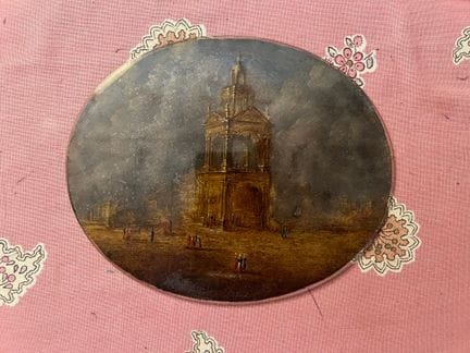Monument 
Fixé sous verre ovale 
XIXème siècle 
11