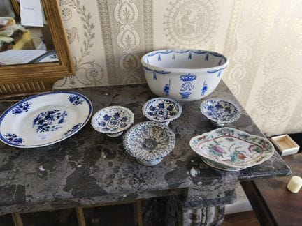 Set di ceramiche in stile cinese composto da coppe