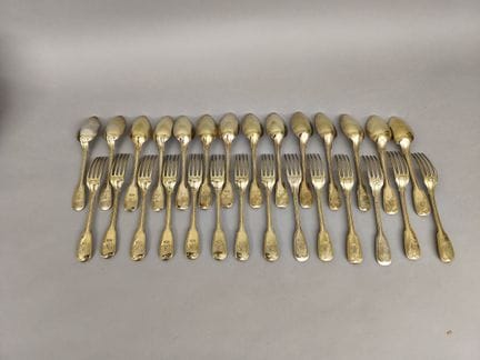 Suite de 14 fourchettes et 14 cuillers en argent d
