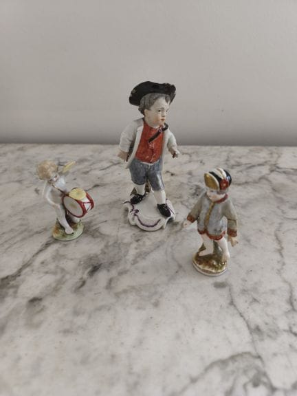 ALLEMAGNE & Divers 
Personnages 
Trois petits grou