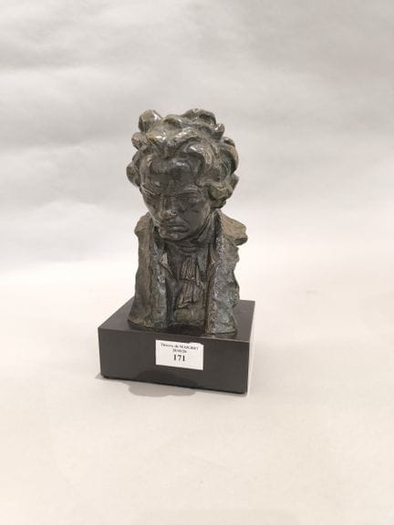 BARET. Buste de Beethoven. 
Bronze à patine verte 