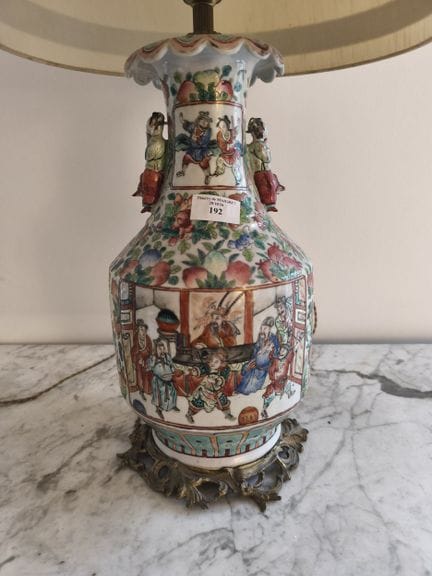 CANTON
Potiche en porcelaine montée en lampe à déc