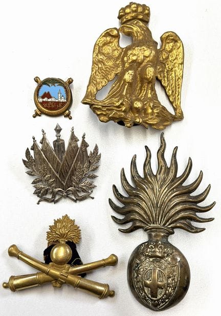 FRANCIA
Conjunto de objetos de latón
Una pequeña á