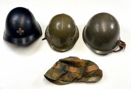 Osteuropa 
3er-Set Helme aus dem 20. Jahrhundert
I