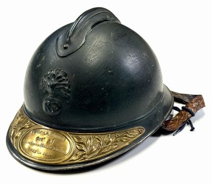 FRANKREICH
Adrian-Sturmhelm, Modell 1915, zugeordn