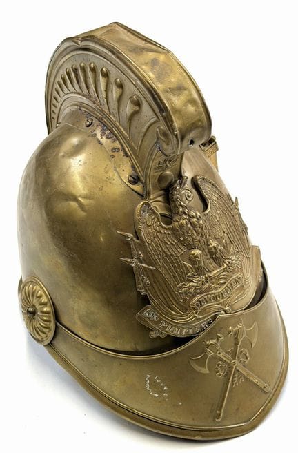 FRANKREICH
Feuerwehrhelm aus der Zeit des Zweiten 