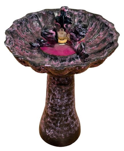 VALLAURIS, in stile.
Fontana con tre delfini.
Terr