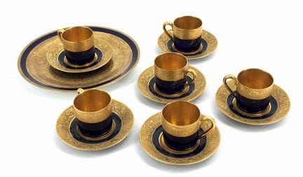 LIMOGES. 
Servizio da caffè composto da sei tazze 