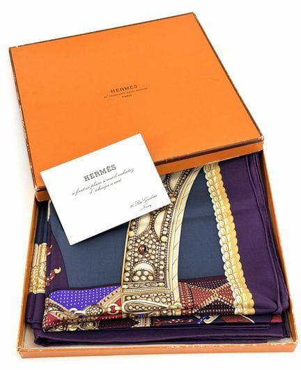 HERMES, Parigi.
Foulard di seta modello "Ceintures