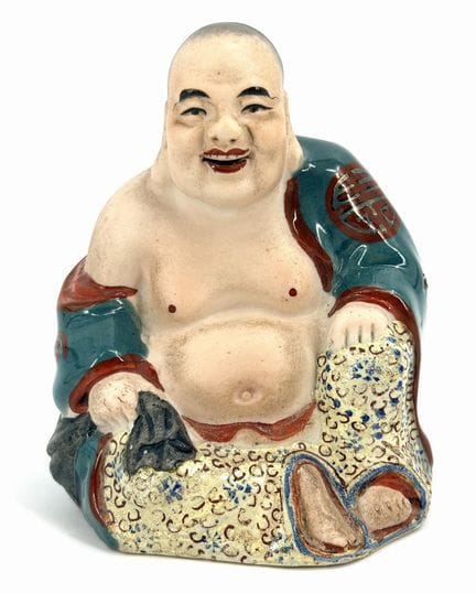 CINA. 
Poussah in porcellana smaltata. 
Reca un ma