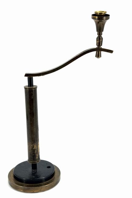 Base per lampada degli anni '50 composta da un fus