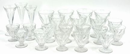 BACCARAT. 
Ensemble de verres 19 modèle "Harcourt"