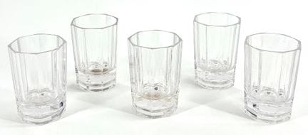 VILLEROY & BOCH.
Ensemble de cinq gobelets à médai