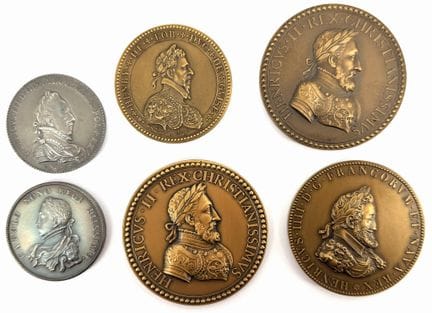 [MEDAGLIA]
Set di 6 medaglie in bronzo comprendent