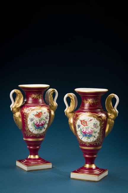 PARIS
Pair of red-and-gold porcelain vases with ha