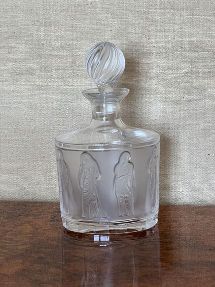 LALIQUE FRANCE 
Crystal decanter, "Femmes Antiques