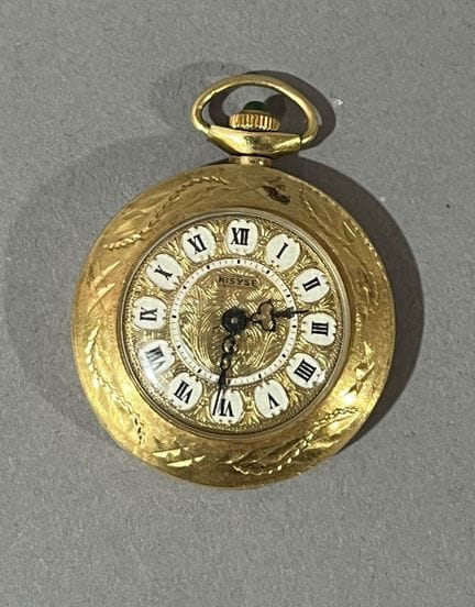 OROLOGIO DA COLLO con cassa in oro giallo 750 mill