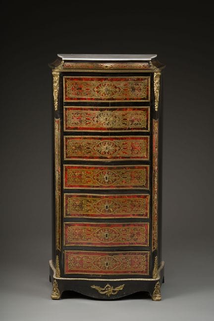 SEMAINIER in legno annerito con intarsio BOULLE. P