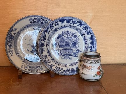 CHINA 
TWO porcelain plates from the Compagnie des