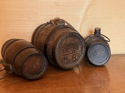 THREE BARRELS: folk art.
(Accidents).
Length: 12 t