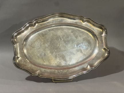 PUIFORCAT 
PLATO OVALADO de plata con contornos po