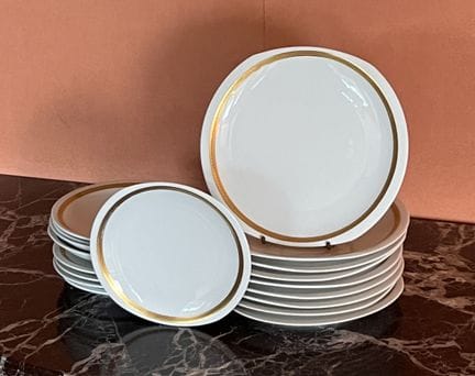 BERNARDEAU LIMOGES
TABLEWARE SET, "CIRCÉ" model, m