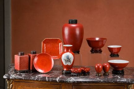 CHINE 
Boîtes à thé, vases, bols et plateau en por