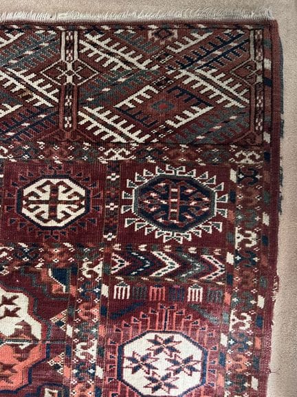 Tapis boukhara à décor classique de cinq rangées d