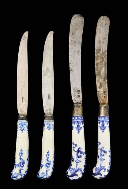 18th-century piece.
Silverware: Set of twelve kniv