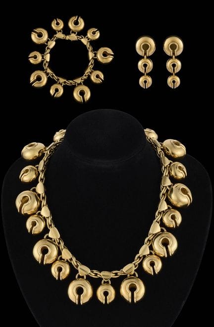 Marina B.
Joyas: Conjunto de oro amarillo compuest