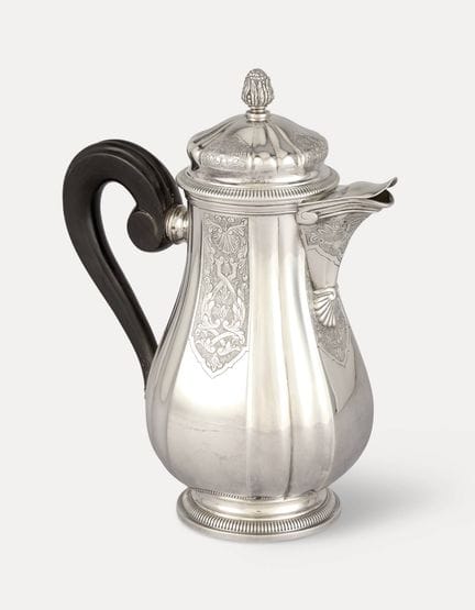 Belgian piece in the Louis XIV style.
Silverware: 