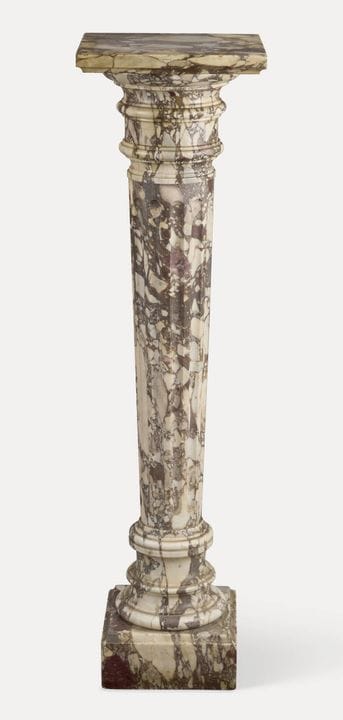 French piece from the early 20th century.
Furnitur