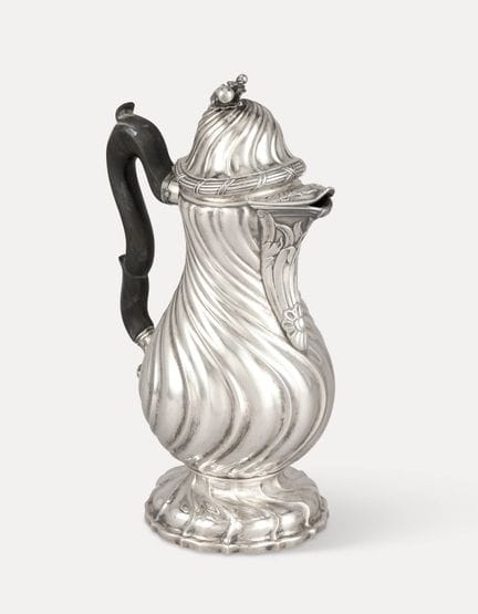 Belgian piece in the Louis XV style.
Silverware: S