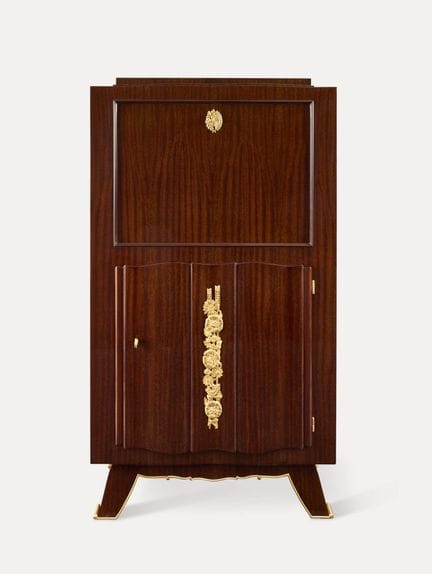 朱尔斯·勒勒（Jules Leleu），法国艺术装饰时期作品。
家具：科西波木贴面酒吧柜兼首饰柜，上