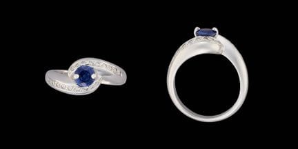Joaillerie.
Bijou: Bague en or blanc agrémentée d'