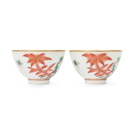 [饮酒文化] 一对中国粉彩“蝴蝶与花卉”杯