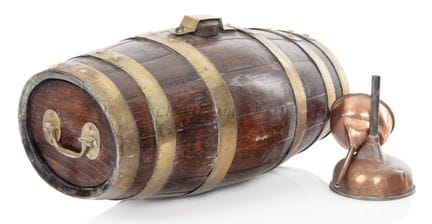 UN BARRICOT DE 6 GALLONS DE LA MARINE ROYALE

fabr