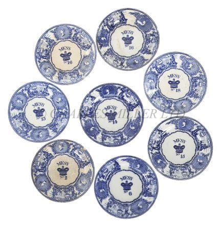 HUIT ASSIETTES DE TABLE BOVEY TRACEY BLEUES ET BLA