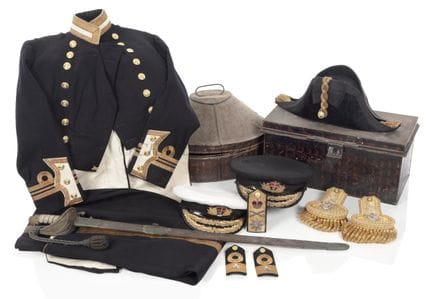 UN'UNIFORME DA CERIMONIA DELLA ROYAL NAVY PER UN T