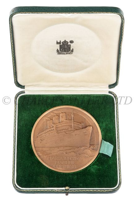 GRAND MÉDAILLON EN BRONZE FRAPPÉ PAR LA MONNAIE RO