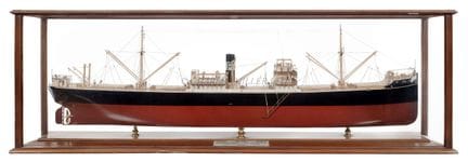 UN MAGNIFIQUE MODÈLE DE CHANTIER NAVAL REPRÉSENTAN