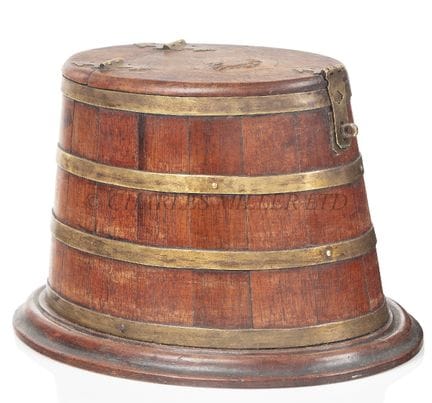 CAJA PARA TÉ EN FORMA DE BARRIL MODELO «HARNESS» D