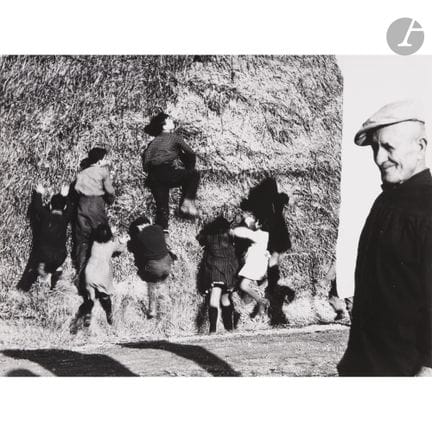 Mario Giacomelli (1925–2000) 
Jungen, die auf eine