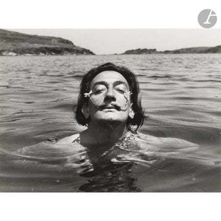 Jean Dieuzaide (1921–2003)
Dalí im Wasser. Portlli